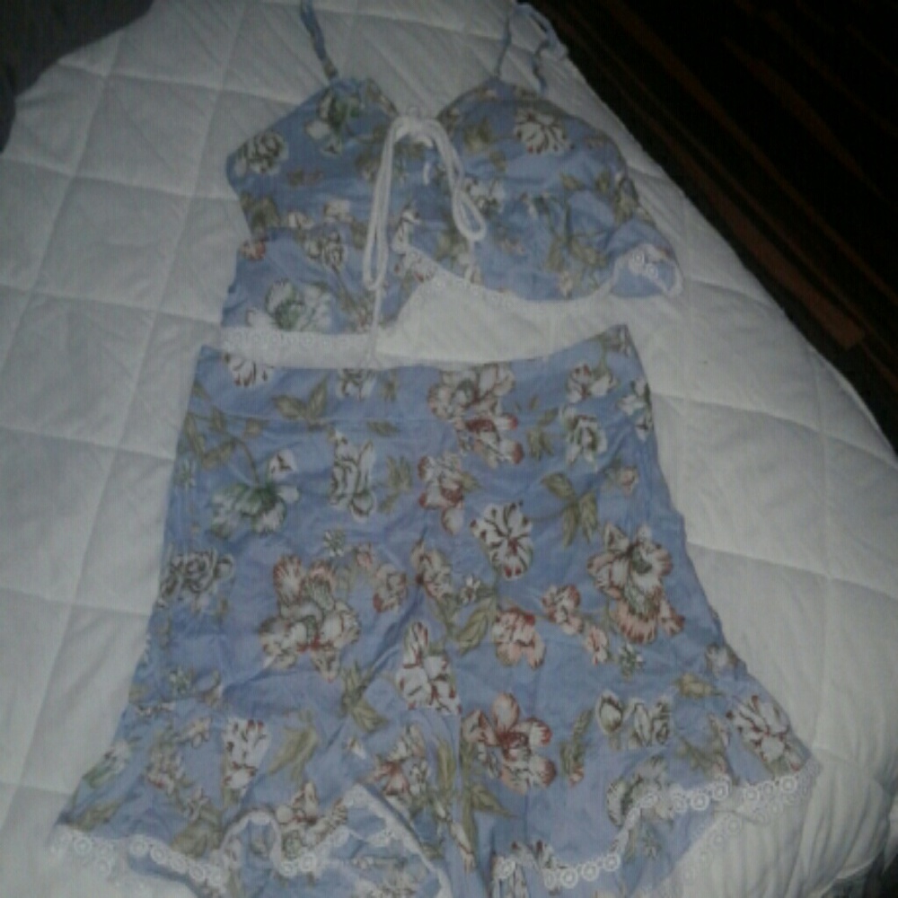 gap crop top and flowy shorts set